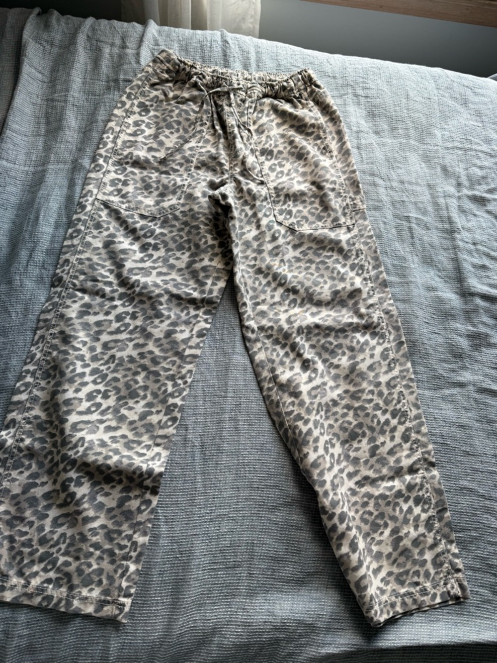 aerie Leopard-Print pants - Picture 3 of 4